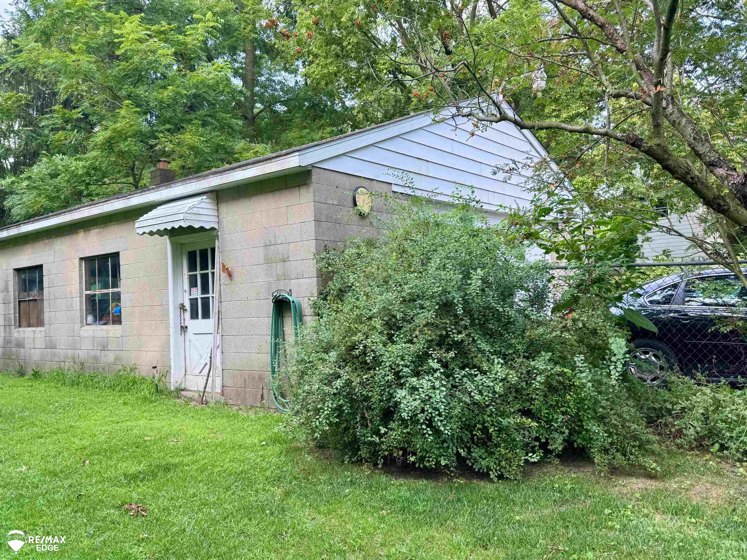 5262 East Coldwater Road Flint, MI 48506 - Photo 7 of 19