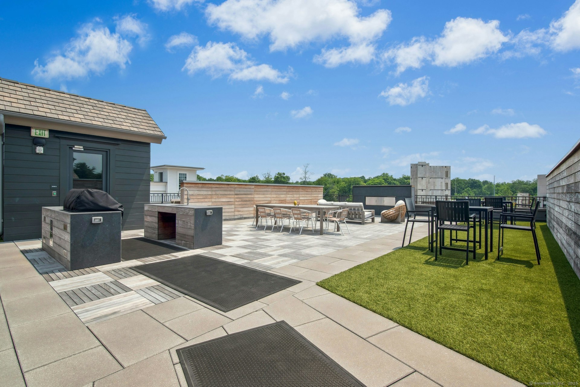 1040 Boston Post Road, Unit 304 Darien, CT 06820 - Photo 10 of 13