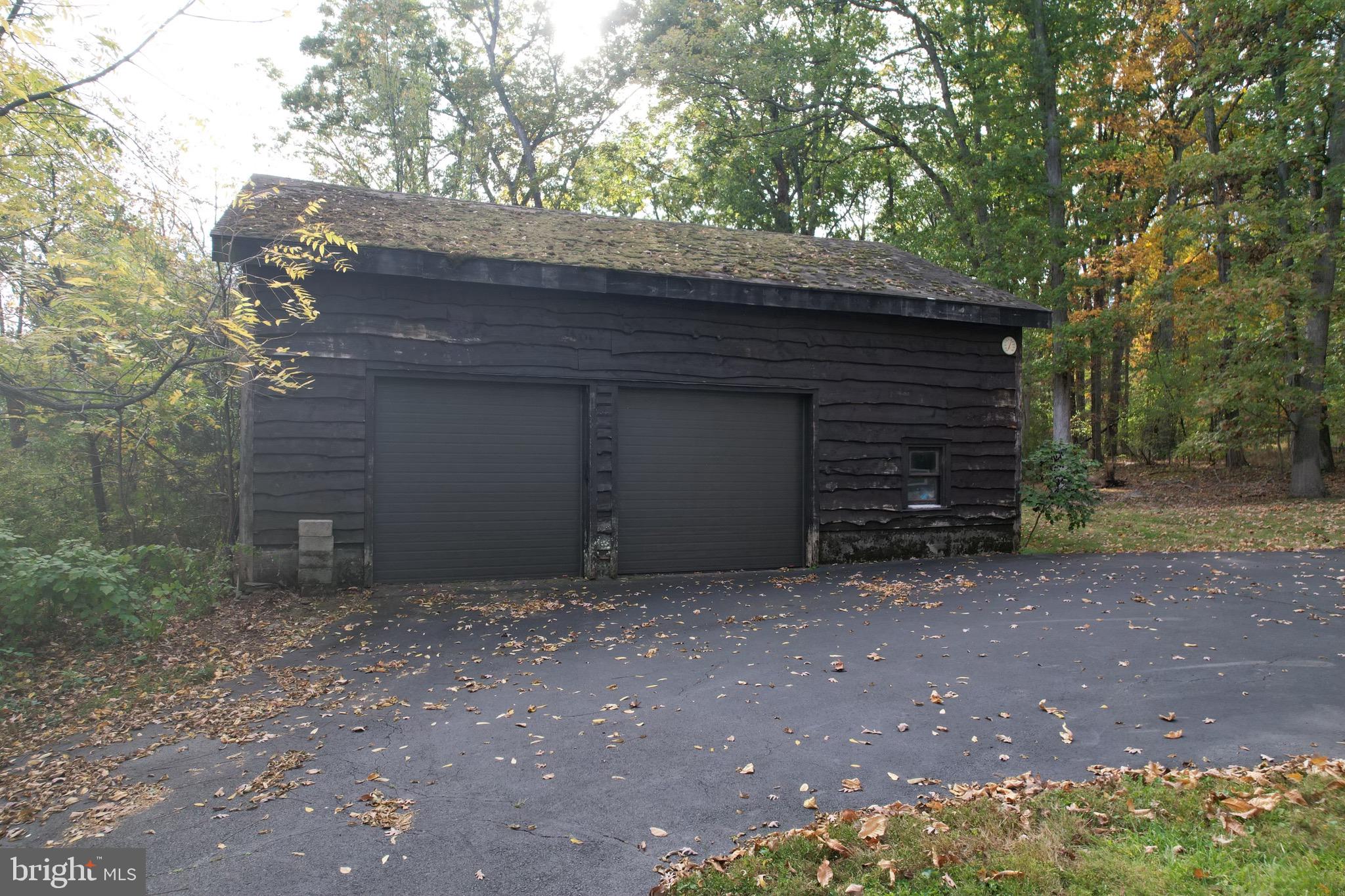1086 Creamery Road Perkasie, PA 18944 - Photo 3 of 44 Detached Garage