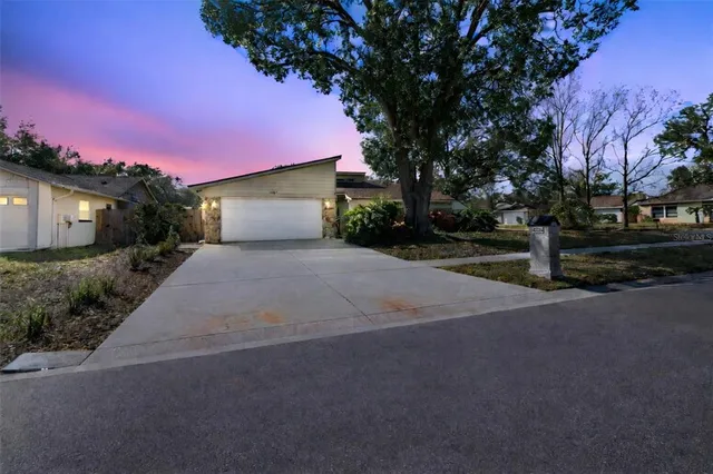 $549,999 | 4720 Heath Avenue, Tampa, FL 33624