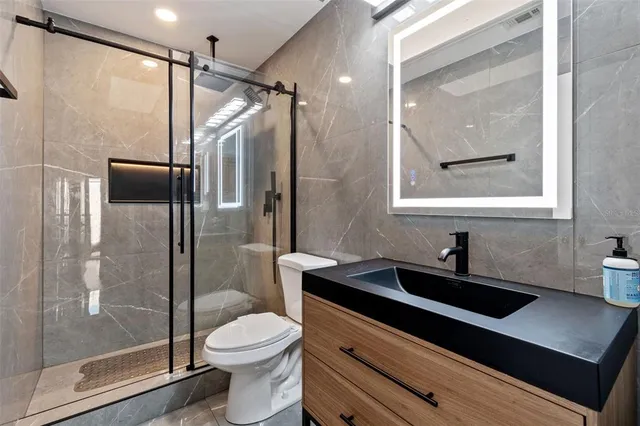 $549,999 | 4720 Heath Avenue, Tampa, FL 33624