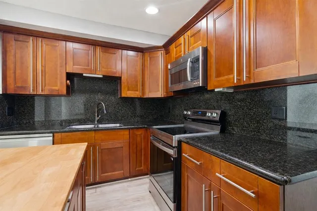 $549,999 | 4720 Heath Avenue, Tampa, FL 33624