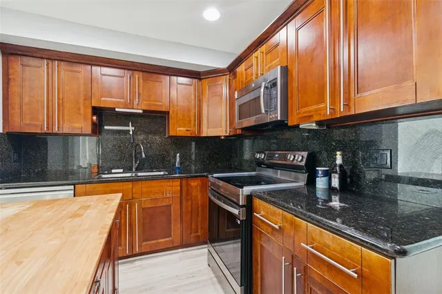 $549,999 | 4720 Heath Avenue, Tampa, FL 33624