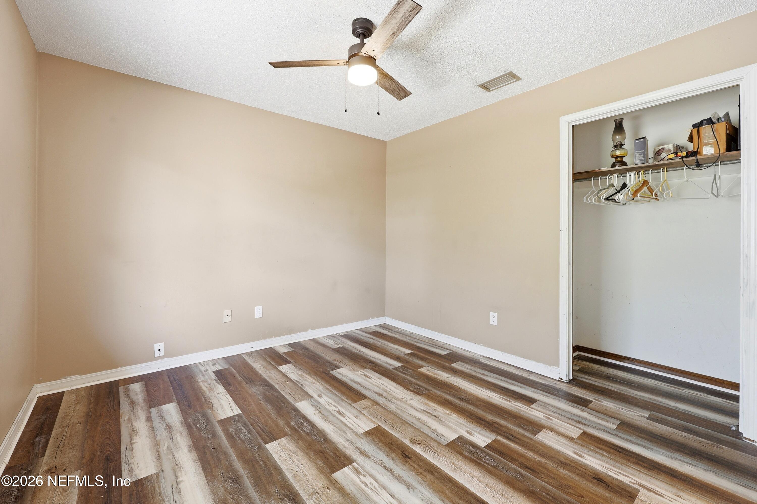 346 Foxridge Road Orange Park, FL 32065 - Photo 22 of 32 Fourth bedroom/suite.
