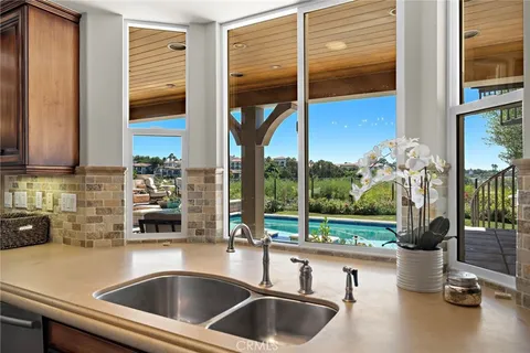 $6,595,000 | 5 Via Monarca Street, Dana Point, CA 92629