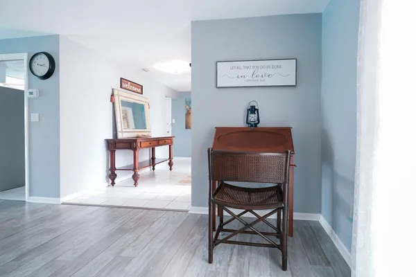 $3,800 | 1351 Oaklawn Court, Fort Myers, FL 33919