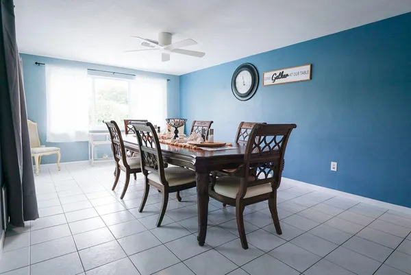 $3,800 | 1351 Oaklawn Court, Fort Myers, FL 33919