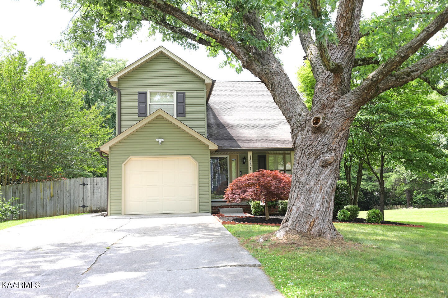 1221 Chelsea Road Knoxville, TN 37922 - Photo 2 of 24 Gallery Image 2