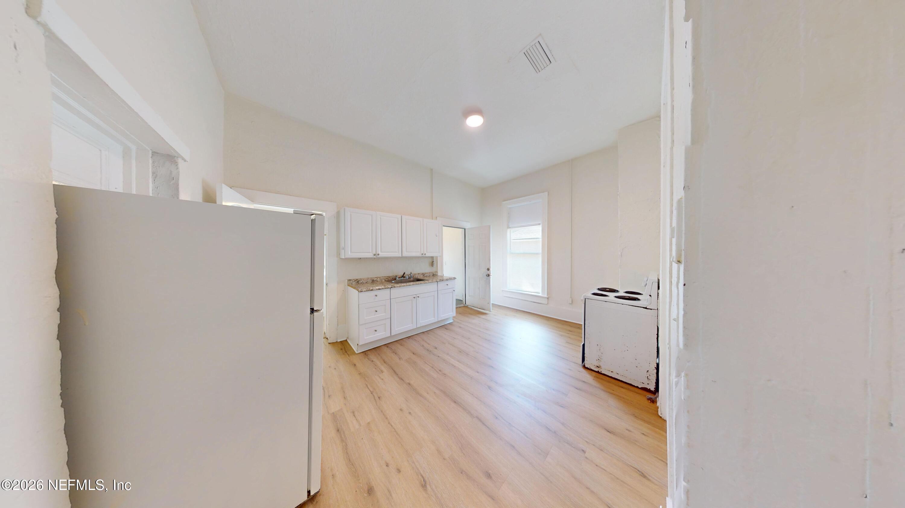 2324 Moncrief Road, Unit 2324 Jacksonville, FL 32209 - Photo 8 of 13 2324-Moncrief-Rd-04302026_094941