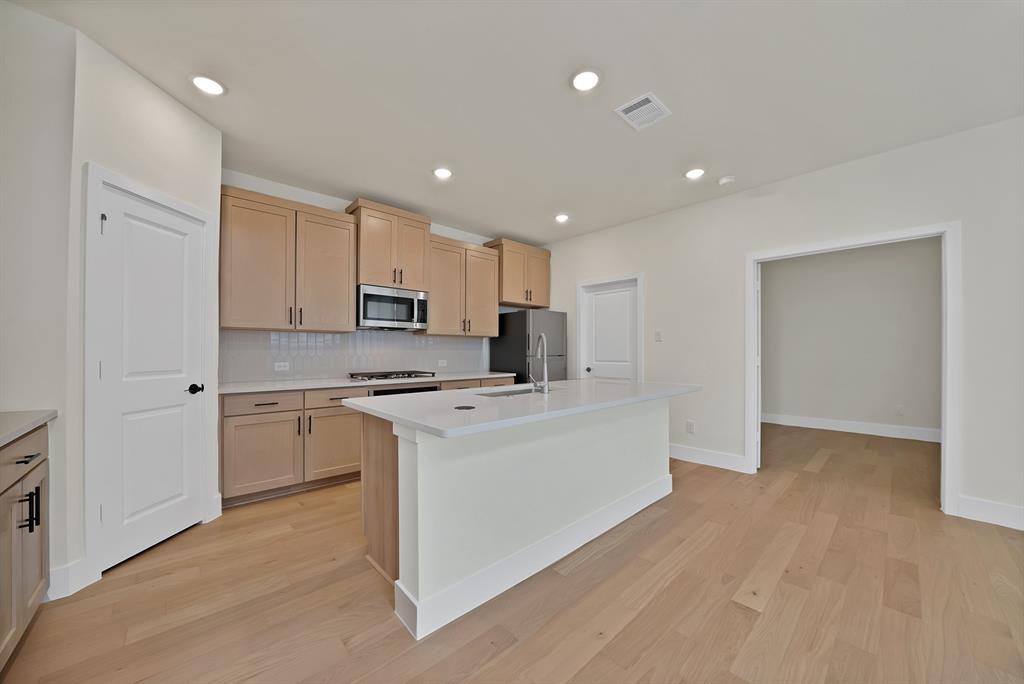7276 Confetti Lane Frisco, TX 75033 - Photo 6 of 34