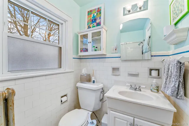 $1,795,000 | 18 Tunstall Road, Scarsdale, NY 10583