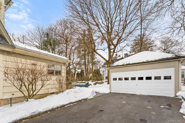 $1,795,000 | 18 Tunstall Road, Scarsdale, NY 10583