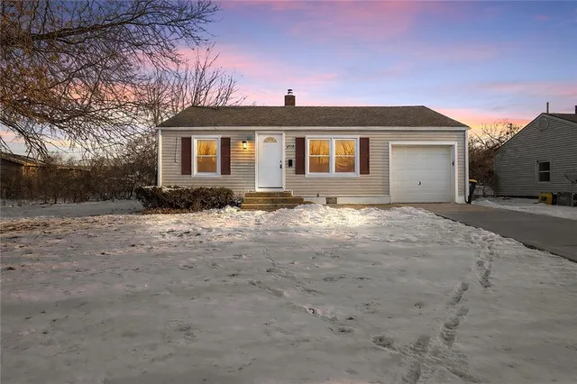 $199,900 | 2712 Northeast 56th Street, Kansas City, MO 64119