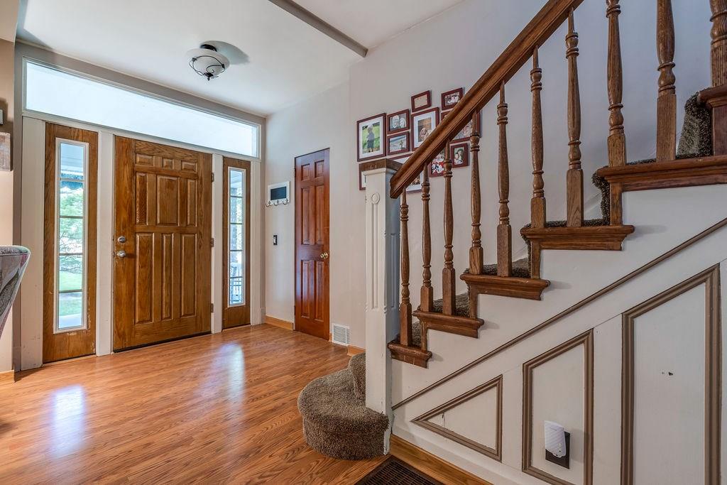 4 Ben Avon Heights Road Pittsburgh, PA 15202 - Photo 9 of 25 Welcoming entry with original details