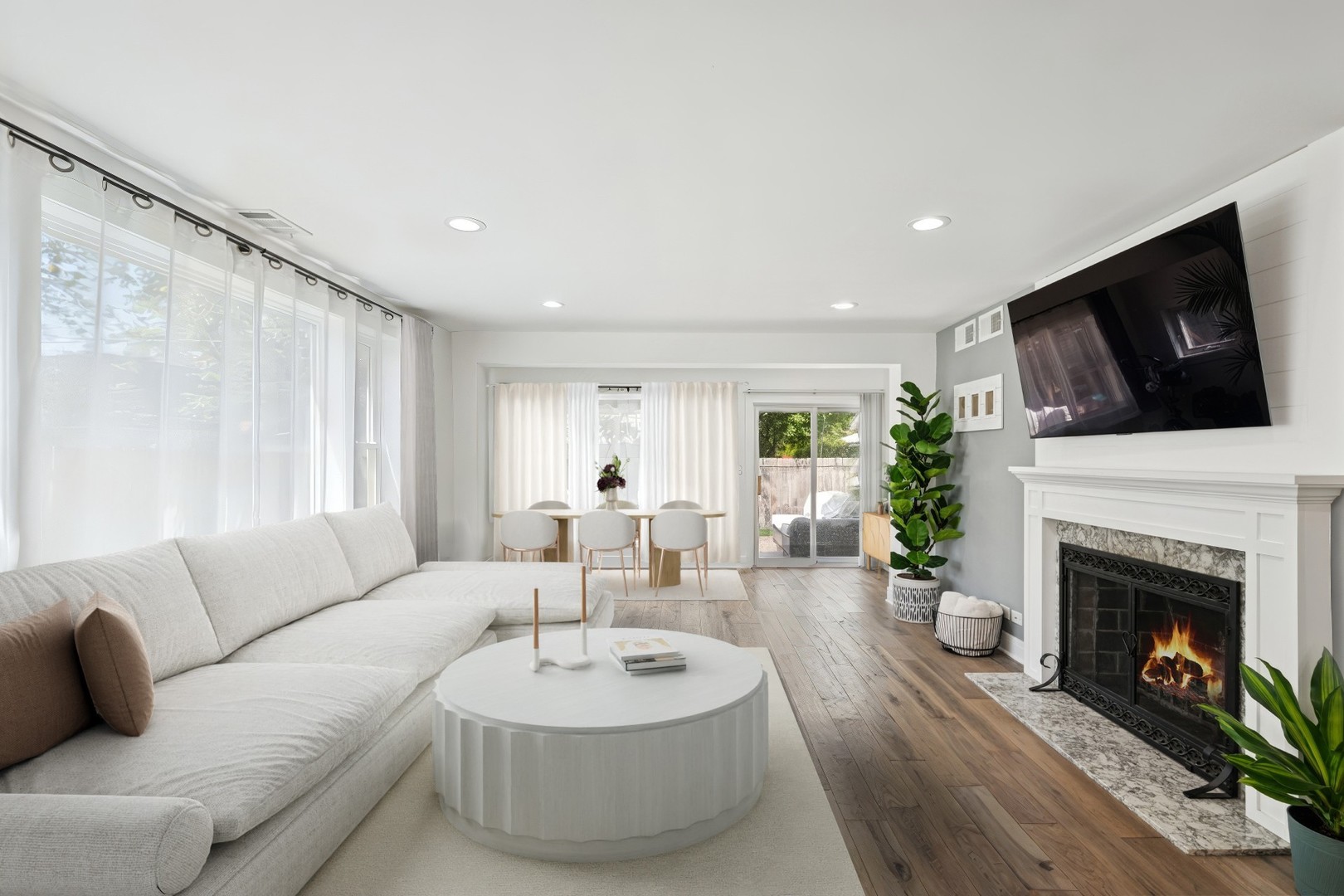 637 Hibbard Road Wilmette, IL 60091 - Photo 4 of 26 Gallery Image 4