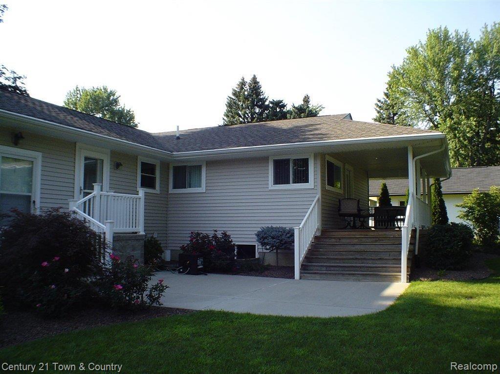 74 Texas Avenue Rochester, MI 48309 - Photo 18 of 22 Back of Home