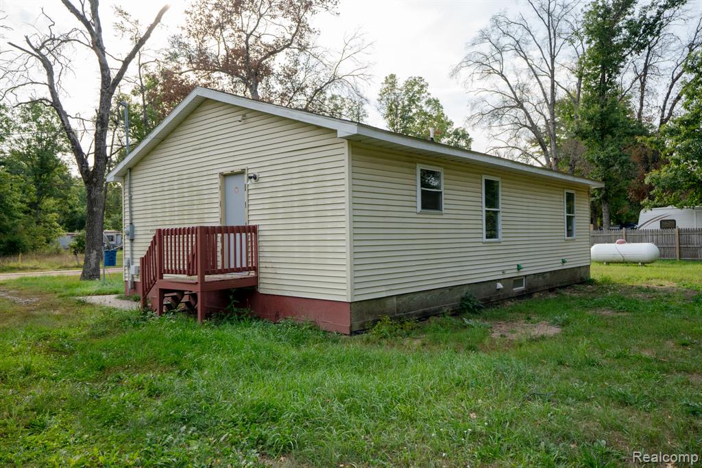 4052 South Harvard Avenue Baldwin, MI 49304 - Photo 5 of 43