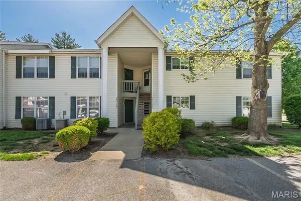$185,000 | 703 Sugar Glen Drive, Unit 4, St. Peters, MO 63376