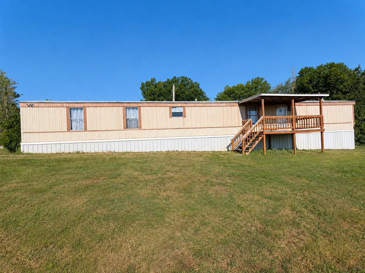 5750 Randolph Goodluck Road Summer Shade, KY 42166 - Photo 3 of 33 Gallery Image 3