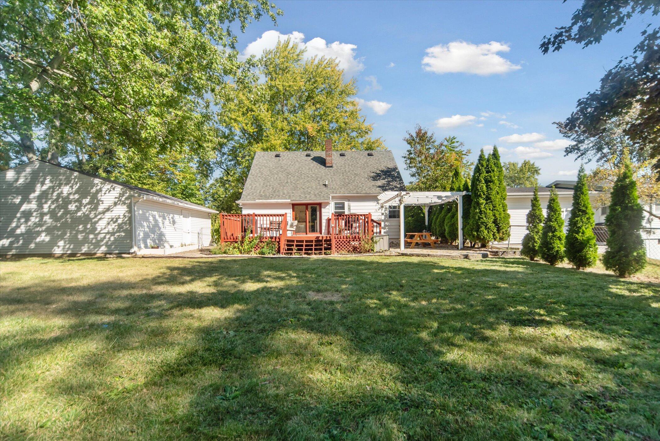1608 Haslett Road East Lansing, MI 48823 - Photo 29 of 30 33-1608-Haslett-Rd-East-Lansing-MI-Windo