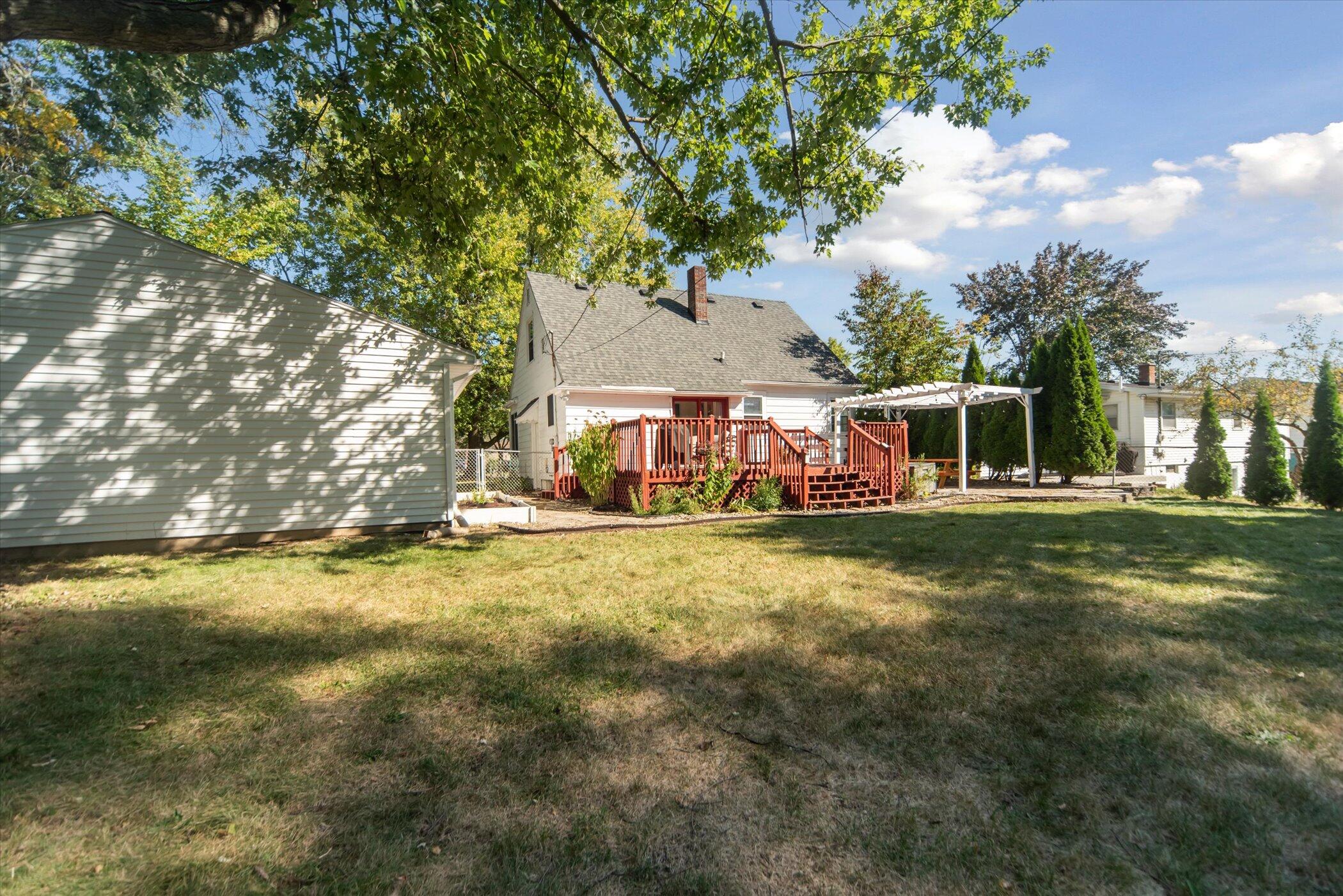 1608 Haslett Road East Lansing, MI 48823 - Photo 30 of 30 34-1608-Haslett-Rd-East-Lansing-MI-Windo