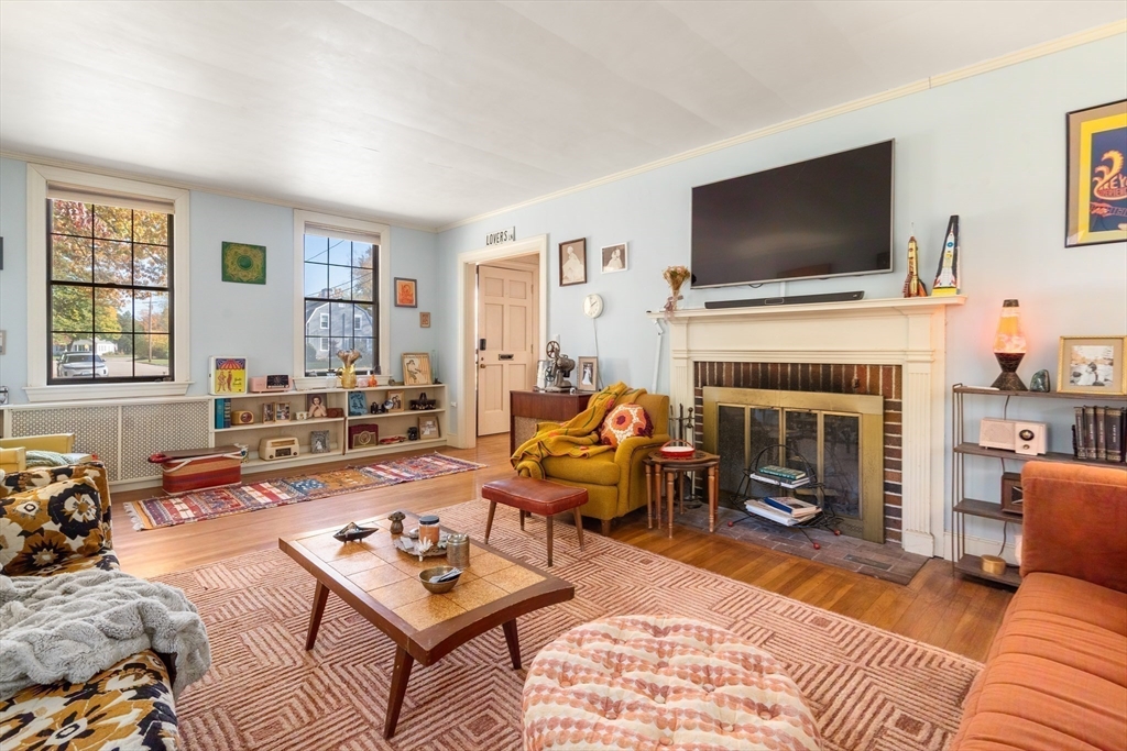 20 Ashton Road Attleboro, MA 02703 - Photo 3 of 39 Gallery Image 3