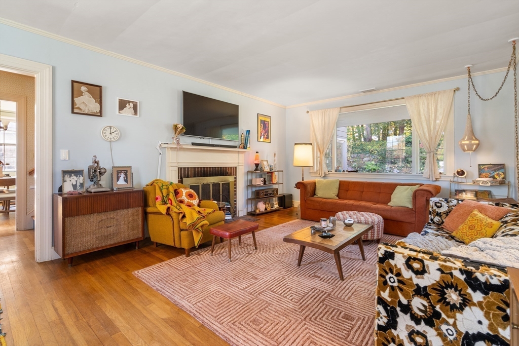 20 Ashton Road Attleboro, MA 02703 - Photo 4 of 39 Gallery Image 4