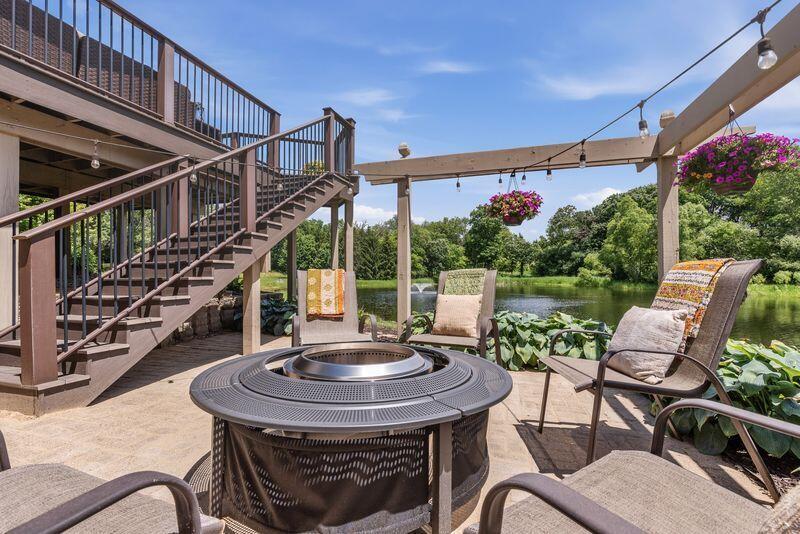 960 South Wayfare Trail Summit, WI 53066 - Photo 51 of 55 lower patio