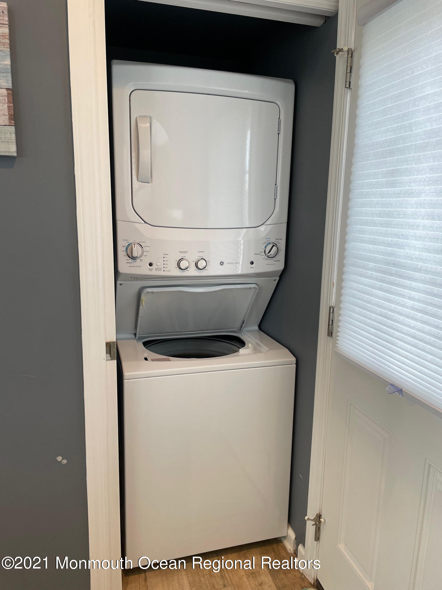 106 West Pompano Way Lavallette, NJ 08735 - Photo 16 of 27 a utility room with dryer and washer