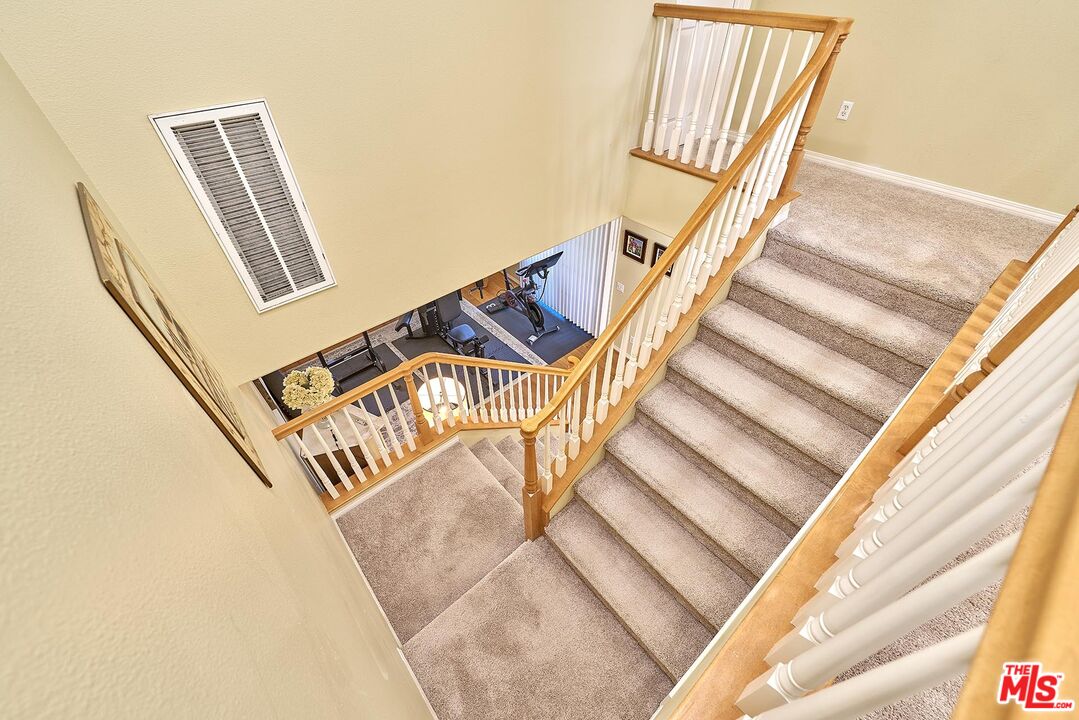 409 Spring Park Road Camarillo, CA 93012 - Photo 12 of 31 a view of stairs