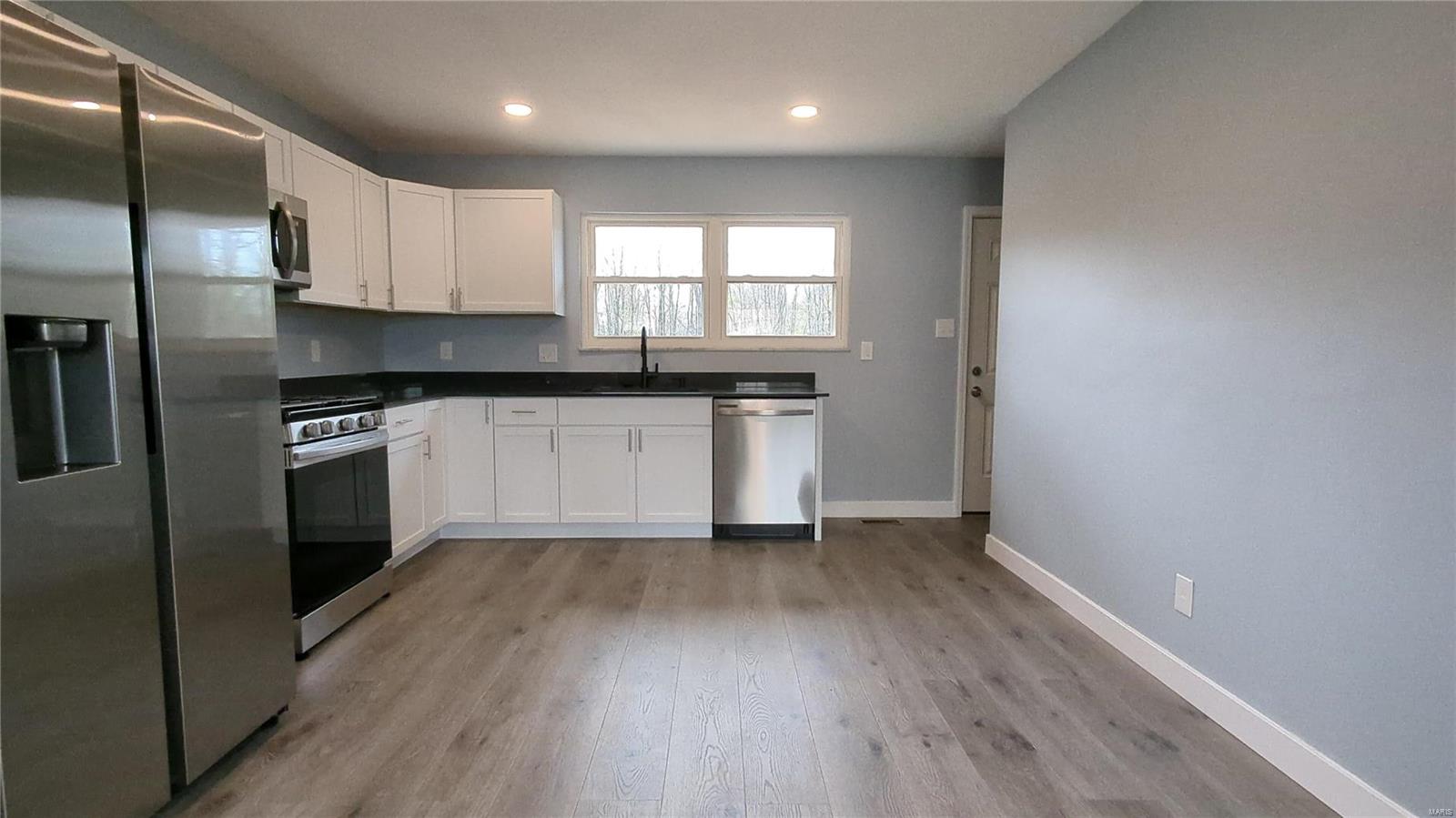 5525 Old Alton Road Granite City, IL 62040 - Photo 3 of 51