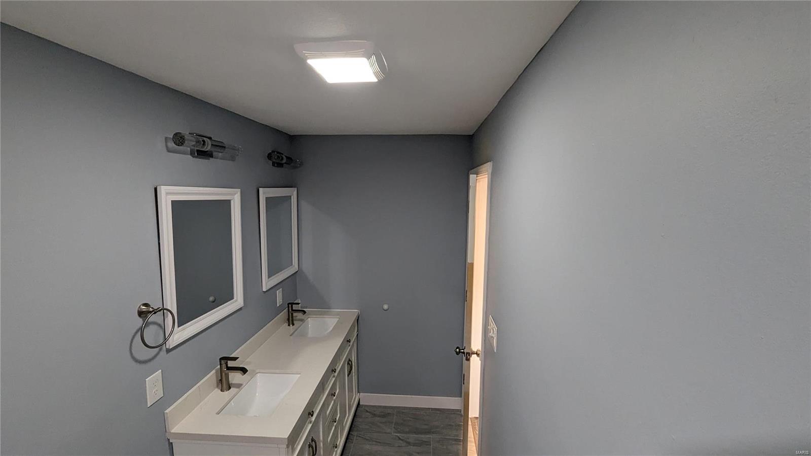 5525 Old Alton Road Granite City, IL 62040 - Photo 44 of 51