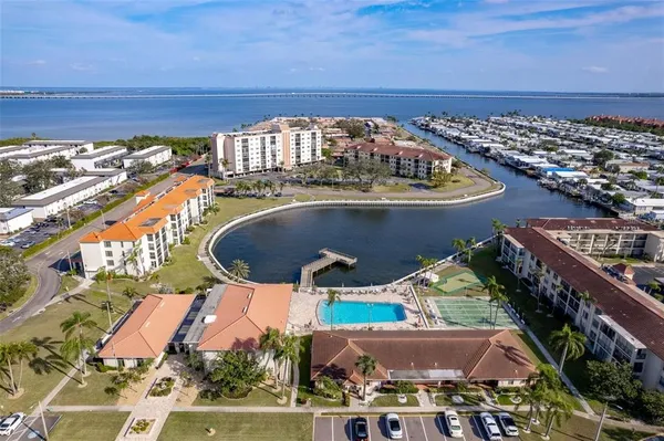 $176,000 | 19029 US Highway 19 North, Unit 25D, Clearwater, FL 33764