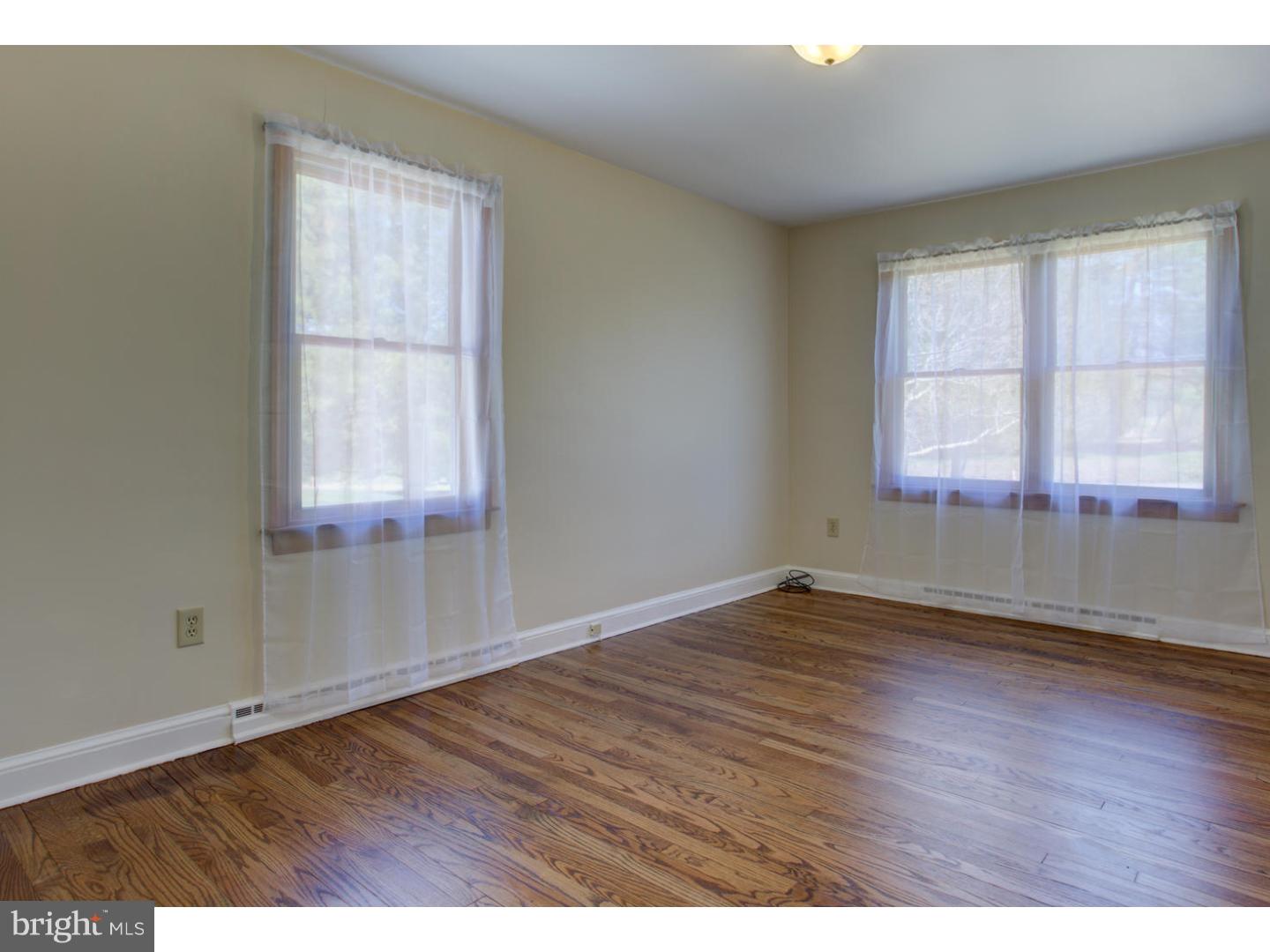 417 Federal City Road Pennington, NJ 08534 - Photo 11 of 25 Gallery Image 11
