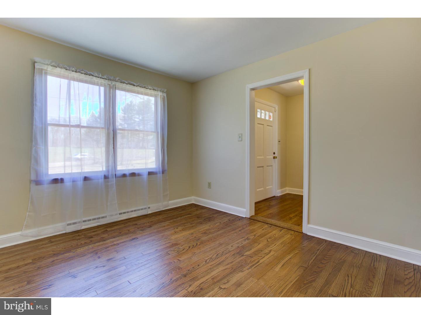417 Federal City Road Pennington, NJ 08534 - Photo 10 of 25 Gallery Image 10