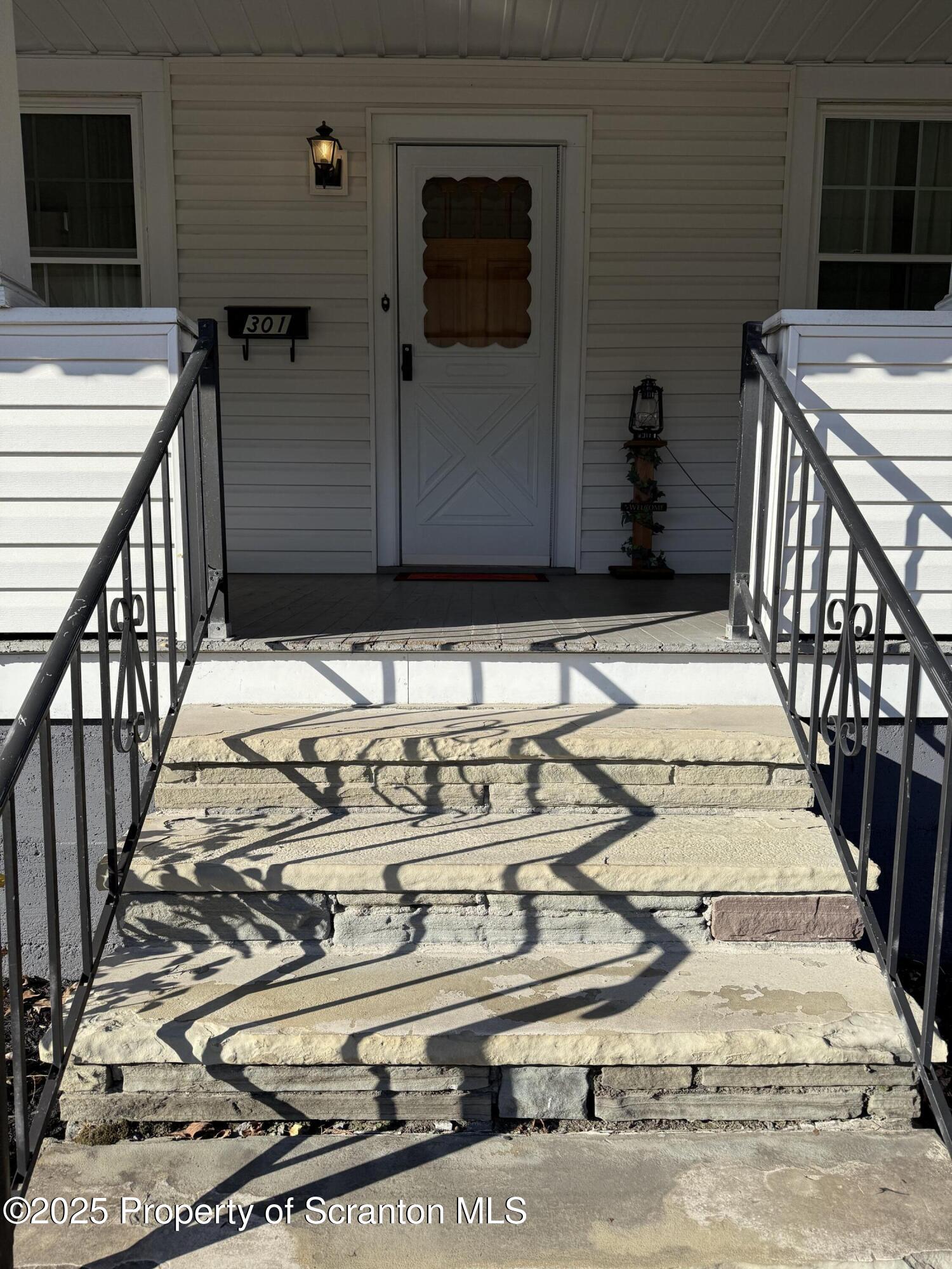301 Monument Avenue Wyoming, PA 18644 - Photo 3 of 37 a view of car door