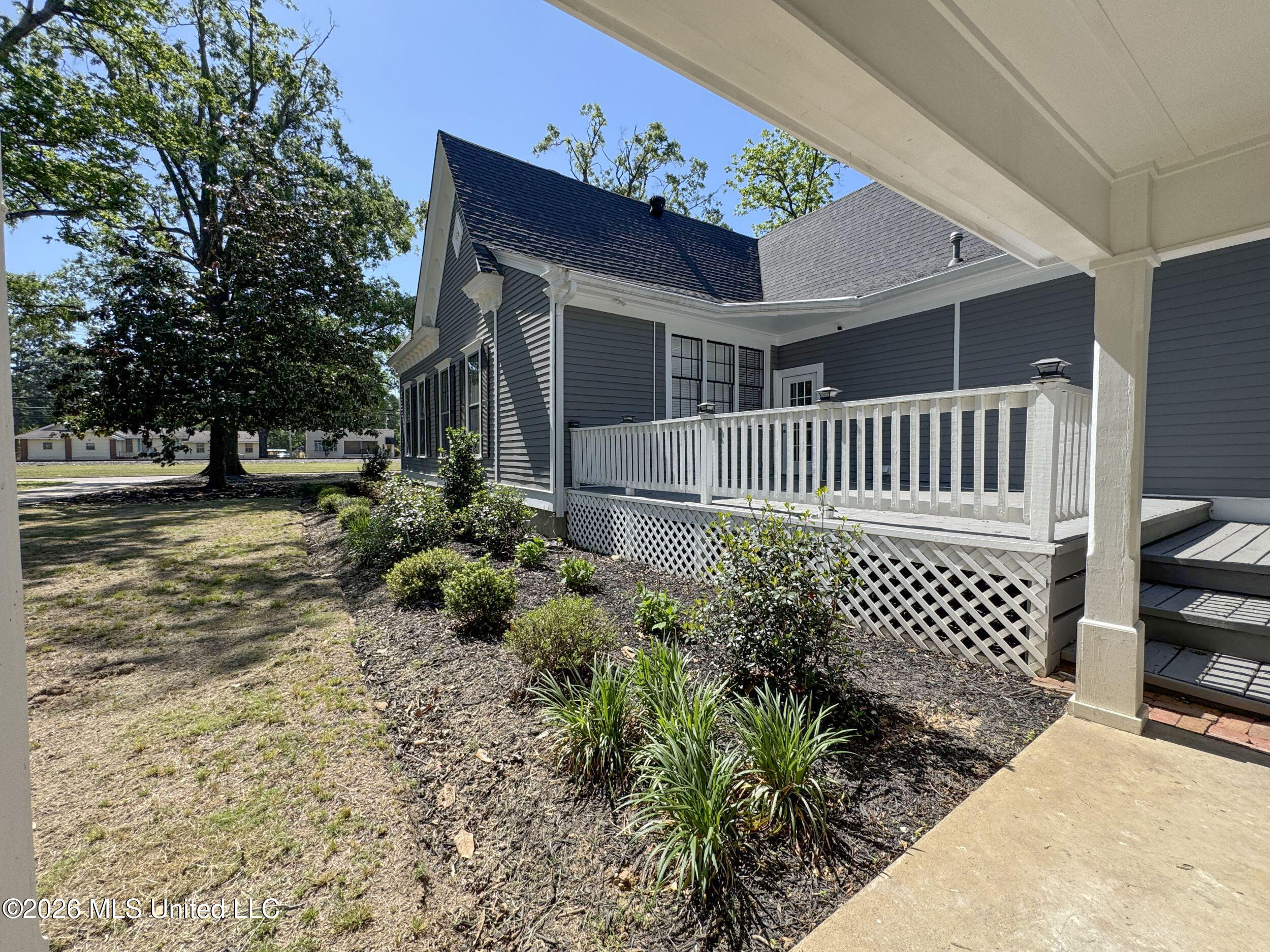 201 Boothe Street Batesville, MS 38606 - Photo 127 of 128 5bthtbs112