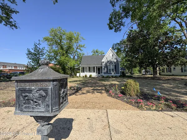 $425,000 | 201 Boothe Street, Batesville, MS 38606