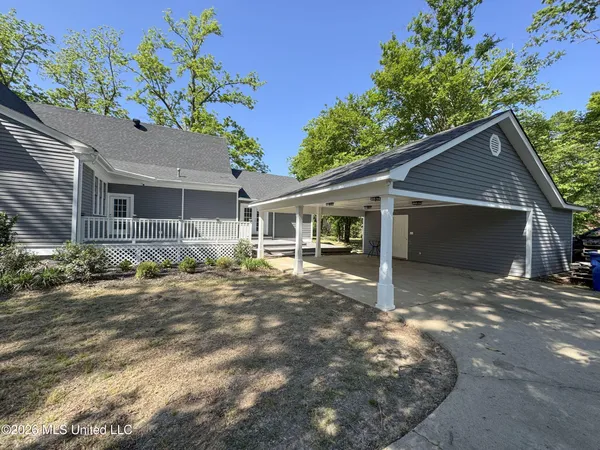 $425,000 | 201 Boothe Street, Batesville, MS 38606