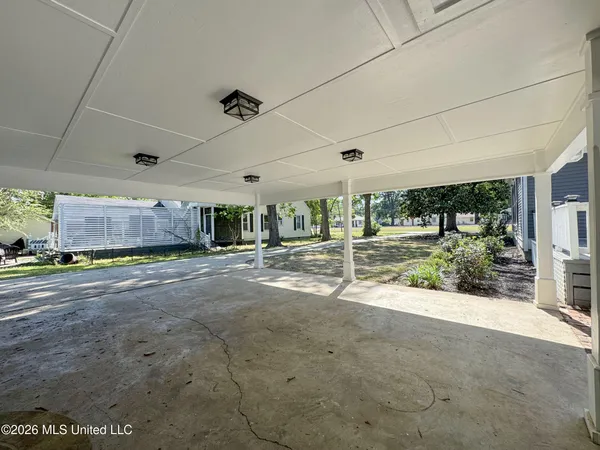 $425,000 | 201 Boothe Street, Batesville, MS 38606