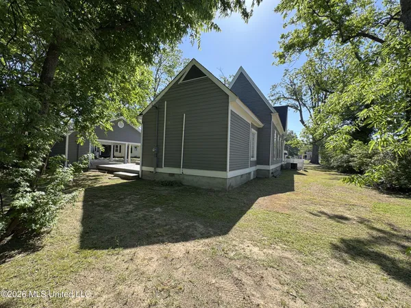 $425,000 | 201 Boothe Street, Batesville, MS 38606