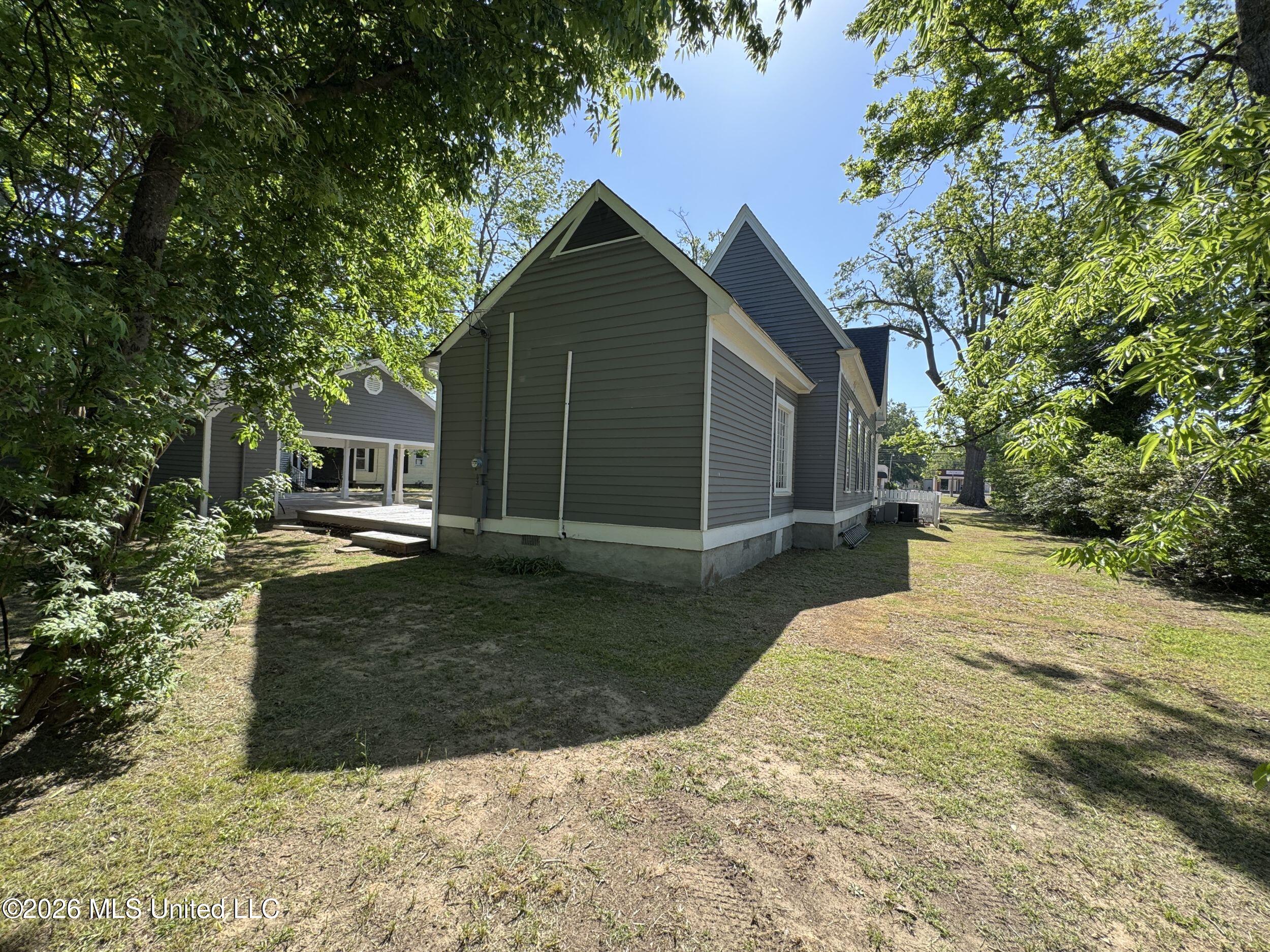 201 Boothe Street Batesville, MS 38606 - Photo 33 of 128 5bthtbs18