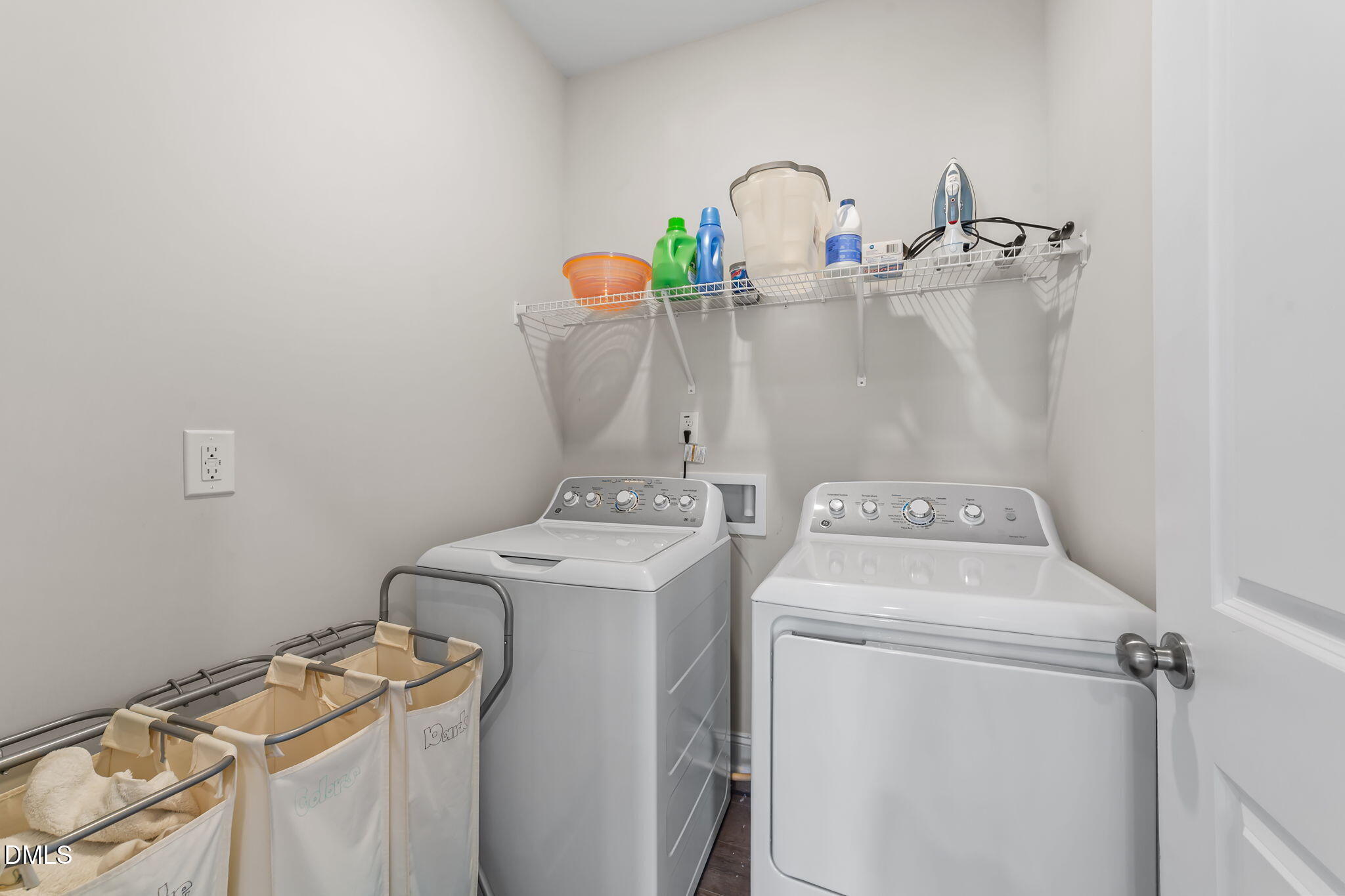 103 Ellsworth Court Garner, NC 27529 - Photo 44 of 48 a utility room with dryer and washer