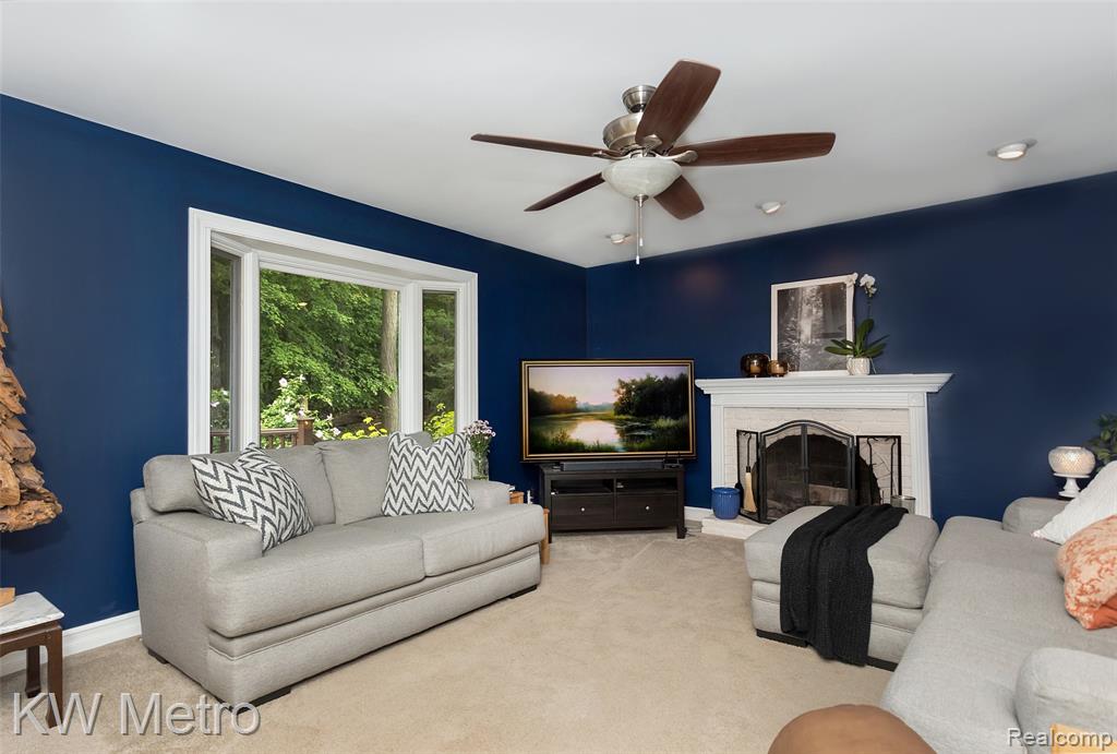 635 Timberline Drive Rochester Hills, MI 48309 - Photo 17 of 48