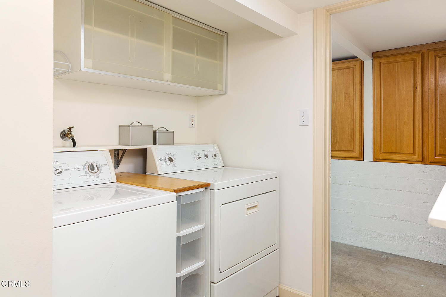98 Pine Crest Drive South Pasadena, CA 91030 - Photo 25 of 33 a utility room with dryer and washer
