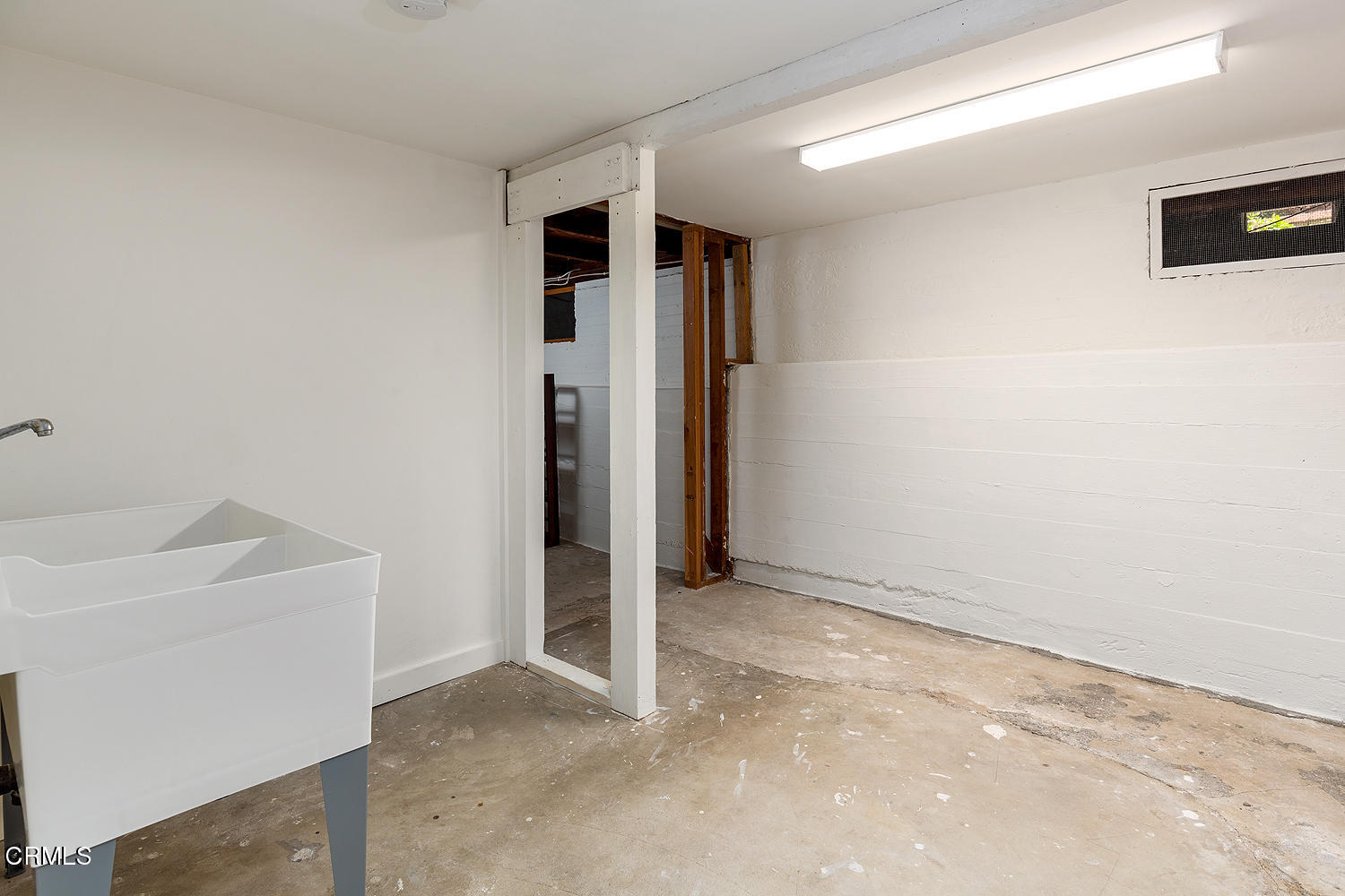 98 Pine Crest Drive South Pasadena, CA 91030 - Photo 26 of 33 a view of an empty room