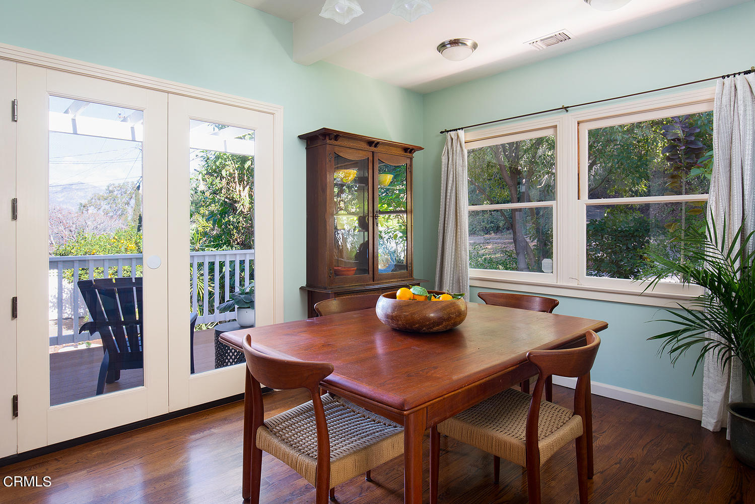 98 Pine Crest Drive South Pasadena, CA 91030 - Photo 8 of 33 a view of a dining room with furniture and wooden floor