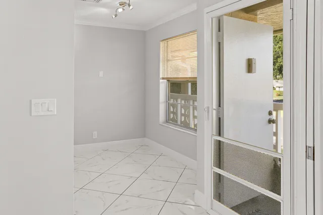 $1,900 | 2480 Juniper Drive, Unit 203, Delray Beach, FL 33445