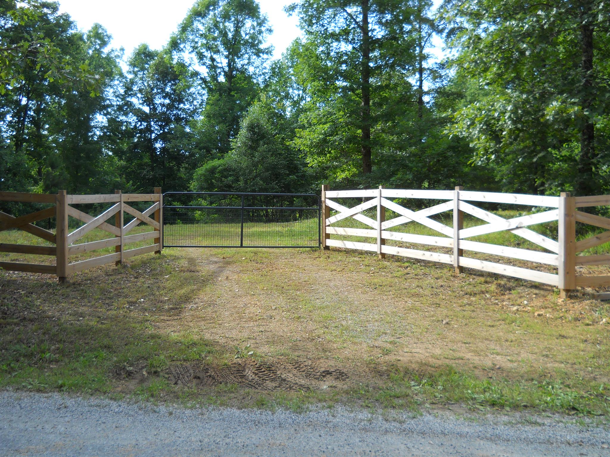 106 South Ridge Road Hohenwald, TN 38462 - Photo 1 of 5 Entrance to property