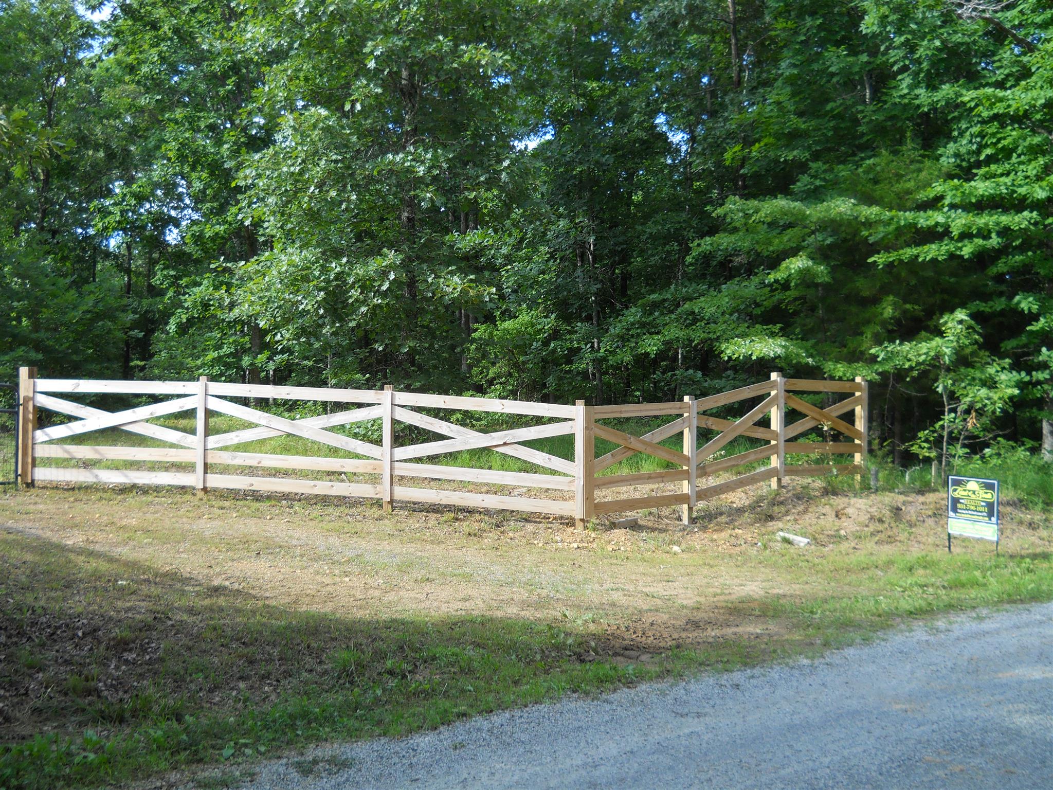 106 South Ridge Road Hohenwald, TN 38462 - Photo 2 of 5 Side view of fence.